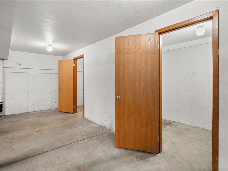 Shared Garage - Storage, unit style 2B